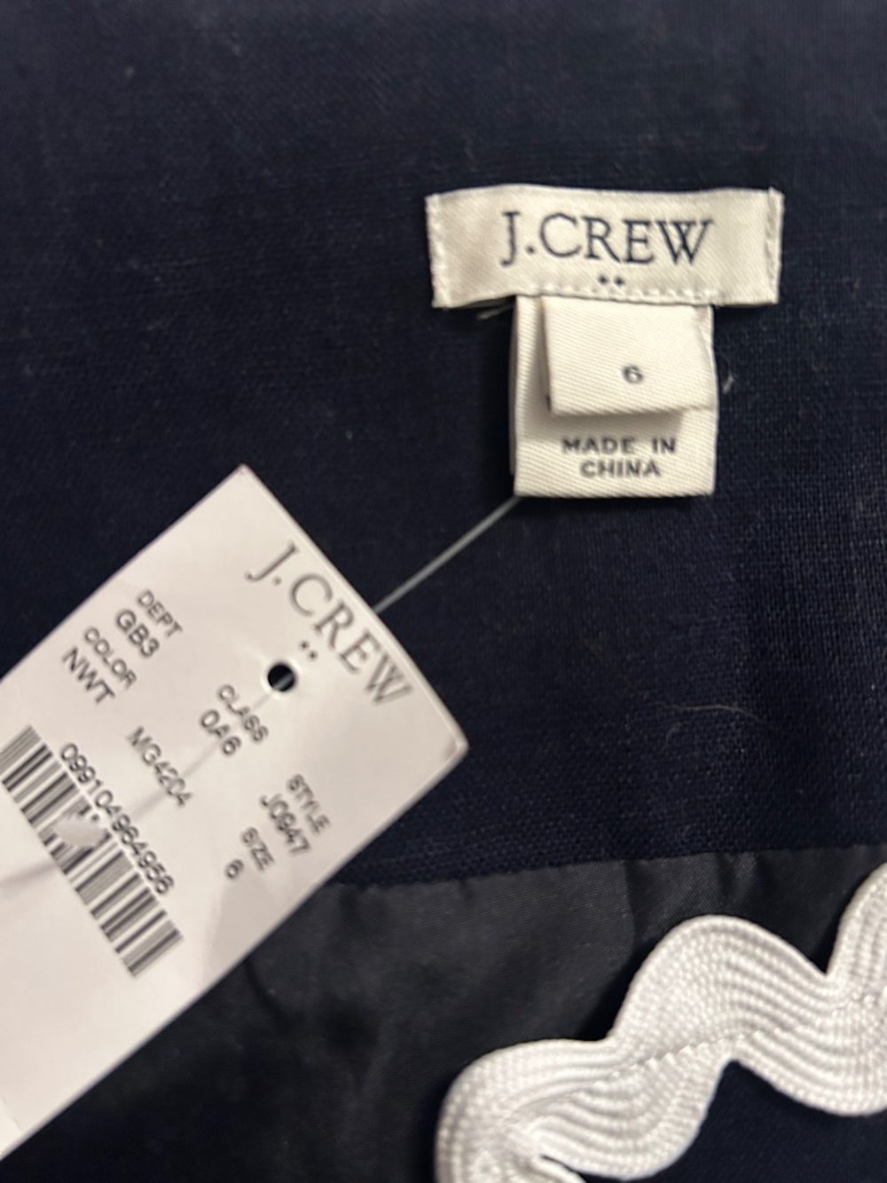 J. Crew Navy Blazer with White Scallop Trim, Size 6, New with Tag - Picture 2 of 5
